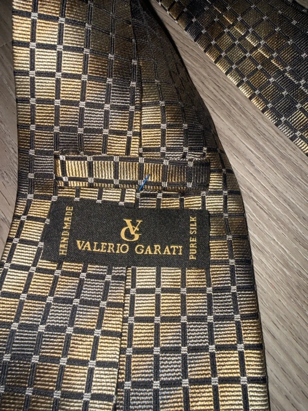 Men's Gold Patterned Silk Tie